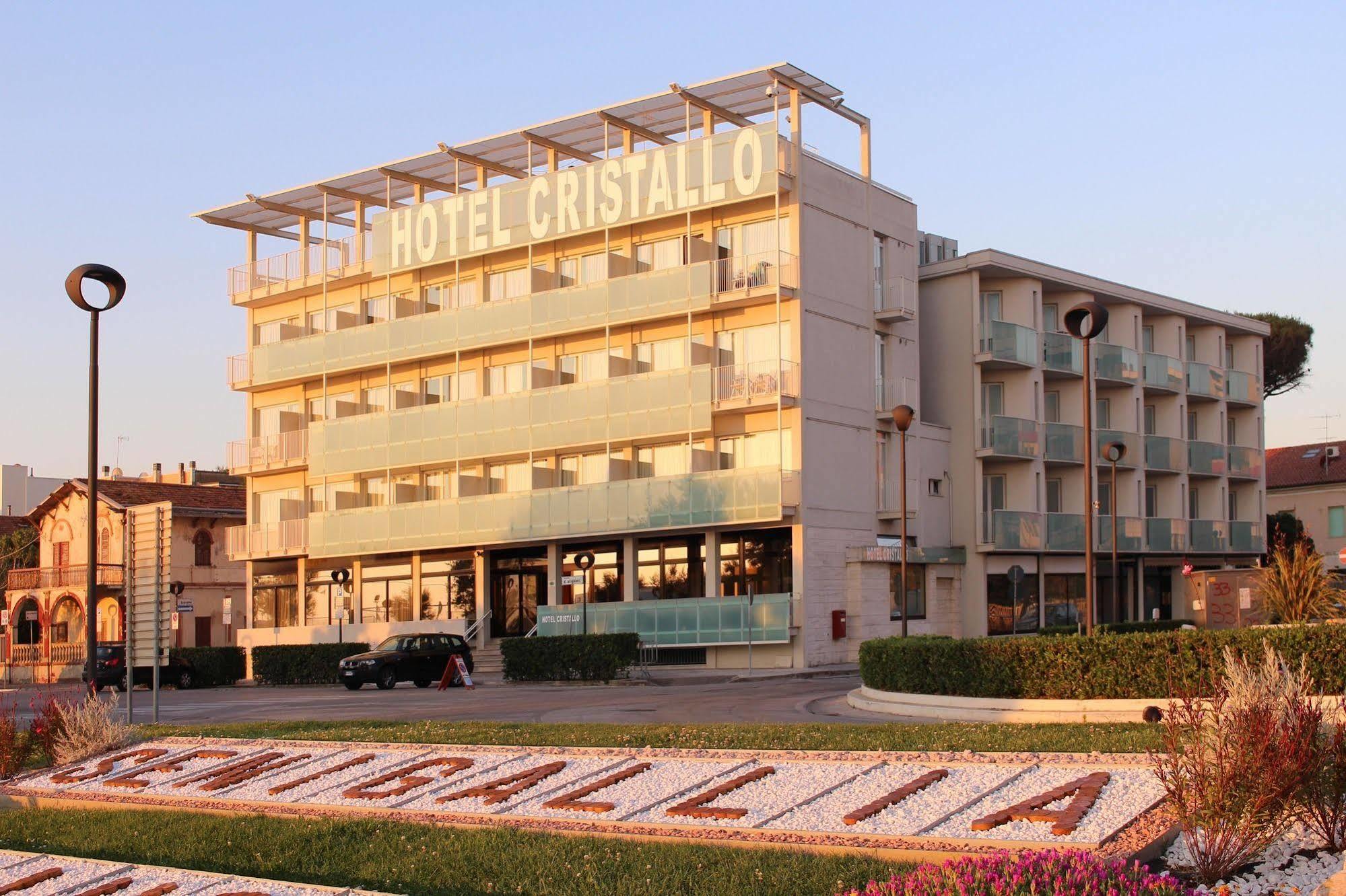 Hotel Cristallo Senigallia Buitenkant foto